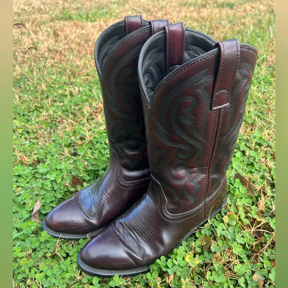 Cody James Men’s Black Cherry Round Toe Sturdy Shiny Western Cowboy Boots 8.5D